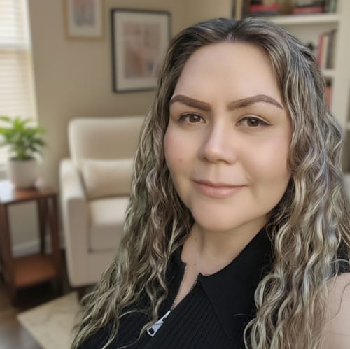 Headshot of Susie Gamboa, LMFT