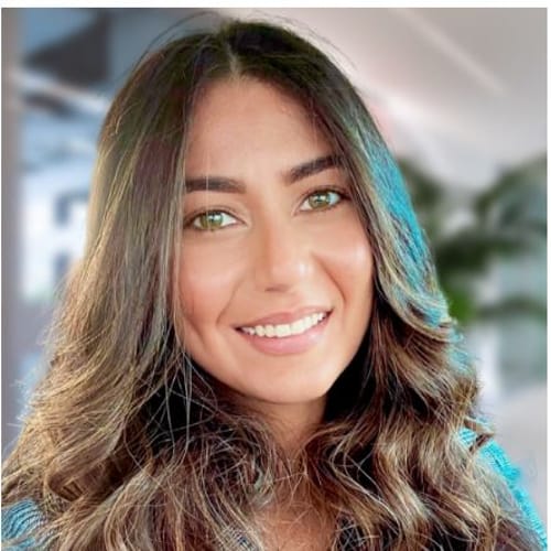 Headshot of Yvette Mazloumi, LMHC
