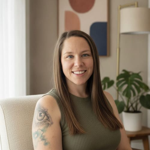Headshot of Amanda Urato, LMHC