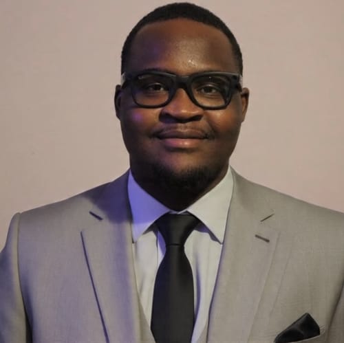 Headshot of Jaqwaylon Davenport, LPC