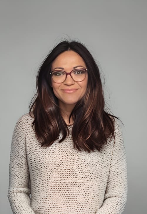 Headshot of Elizabeth Martinez, LCSW