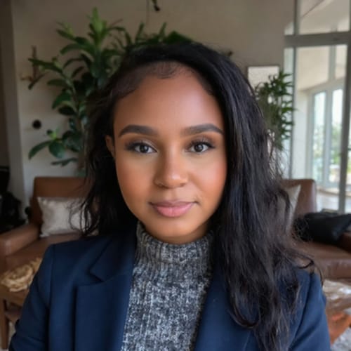 Headshot of Rachelle Georges, LMHC