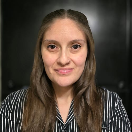 Headshot of Emily Narvaez, LMFT