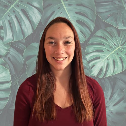 Headshot of Victoria Iwanowski, LCSW