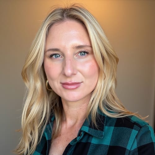 Headshot of Amanda Andersen, LMFT