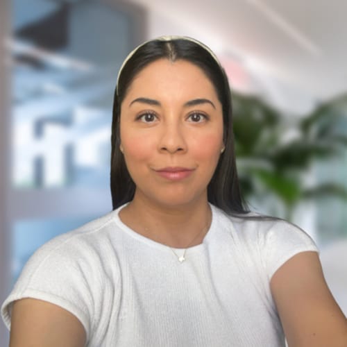 Headshot of Claudia Cardona, LPC