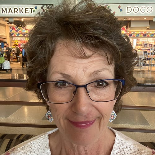 Headshot of Valerie Harris-Reamer, LMFT