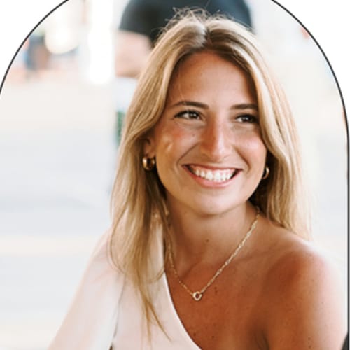 Headshot of Daniela Roma, LPC