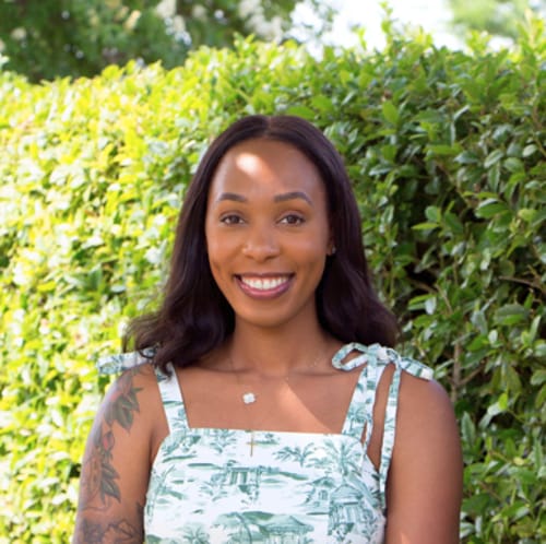 Headshot of Essence Jackson-Jones, LCPC