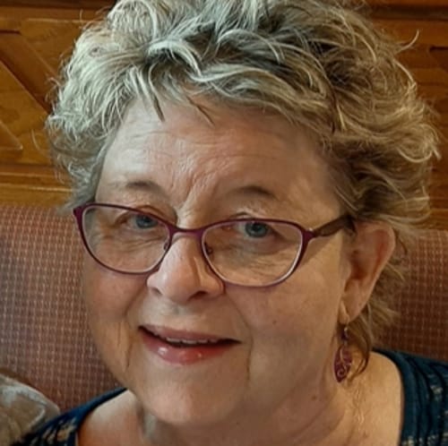 Headshot of Linda Burbank, LCSW