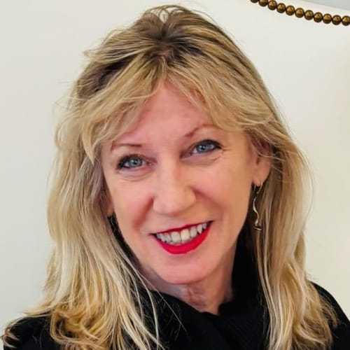 Headshot of Mary Bradshaw, PSYCHOLOGIST