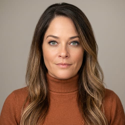 Headshot of Kara Aniballi, LCSW