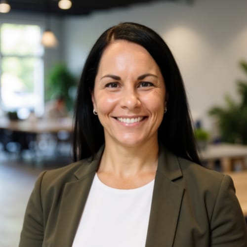 Headshot of Lisa Bennett, LPC