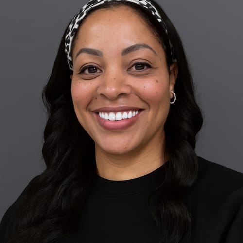Headshot of Seantia King, LPC
