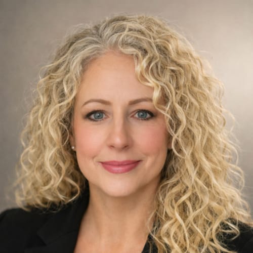 Headshot of Traci Kramer, LICSW