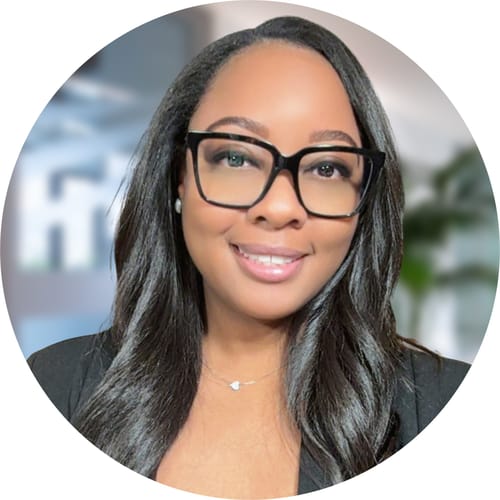 Headshot of Chanelle Topp, LPC