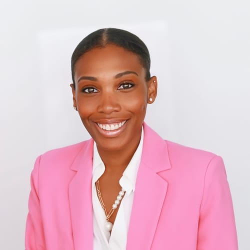 Headshot of Chelsea Price, LPC