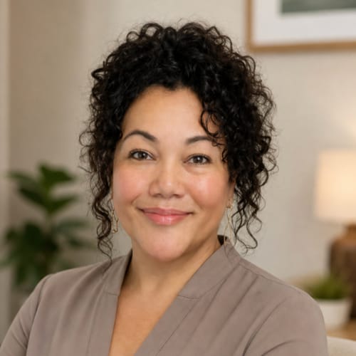 Headshot of Dionne Malia Mahelona, LCSW