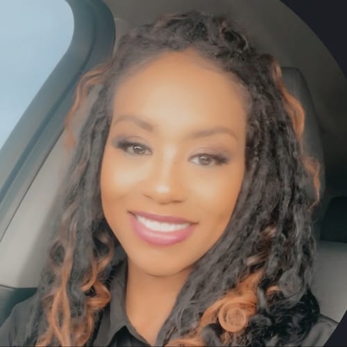 Headshot of Jade Shelton, LIAC