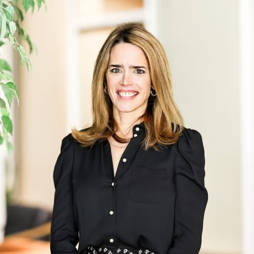 Headshot of Julie Shuford, LPC