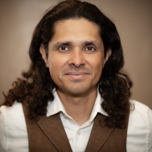 Headshot of Alvaro Quesada, LPCC