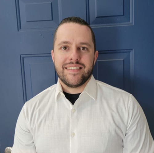 Headshot of Evan Robertson, LPC