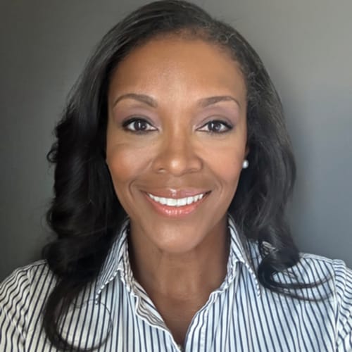 Headshot of Toya Pierce, LCSW