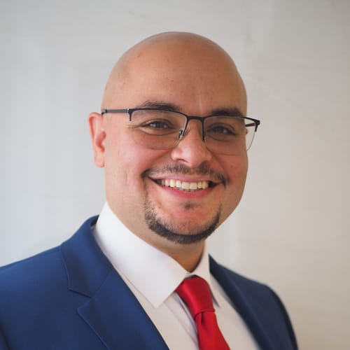 Headshot of Robert Silva, APRN