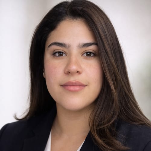 Headshot of Vielka Centeno, APRN