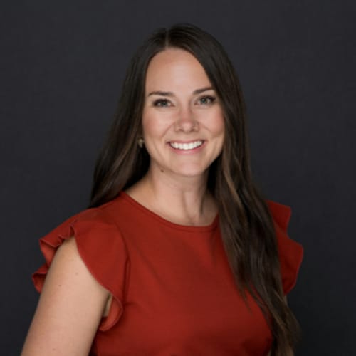 Headshot of Kristen Indermill, LMFT