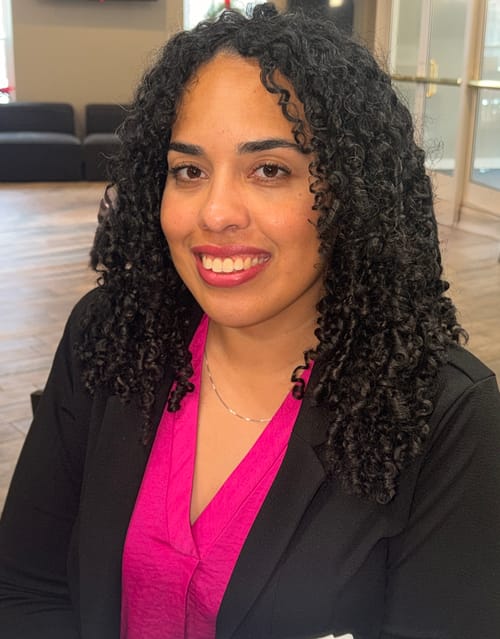 Headshot of Jesenia Rios-Gibson, LCSW