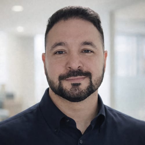 Headshot of Alexeis Menendez Suarez, APRN