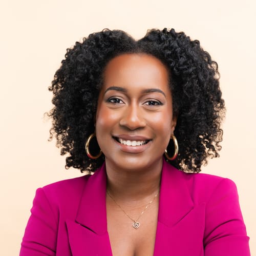 Headshot of Nichelle Llewellyn, LCSW