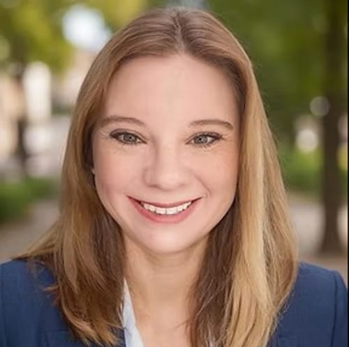 Headshot of Noelle Muter, APNP