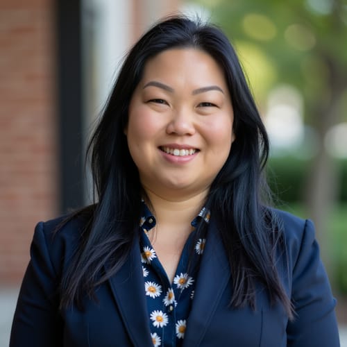 Headshot of Jenna Chang, LMFT