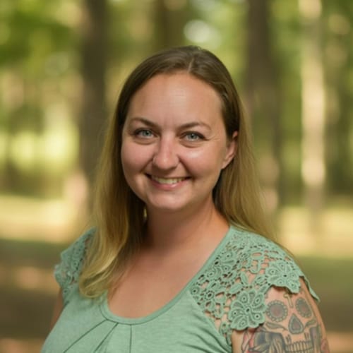 Headshot of Ashley Edwards, LISW