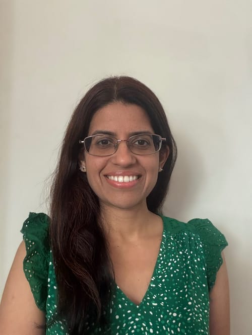 Headshot of Meena Balaraman, LMFT