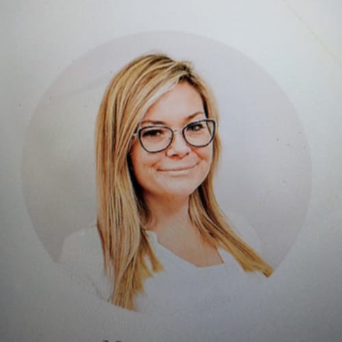 Headshot of Monica Apanowicz, LCSW