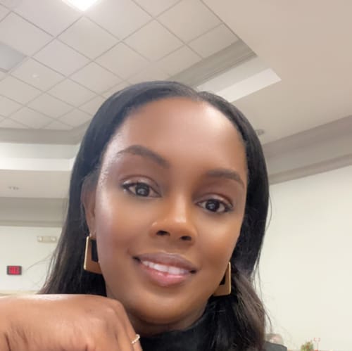 Headshot of Jashella Sessoms, LCSW