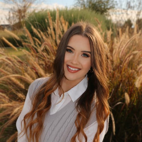 Headshot of Teagan Manny, LMFT