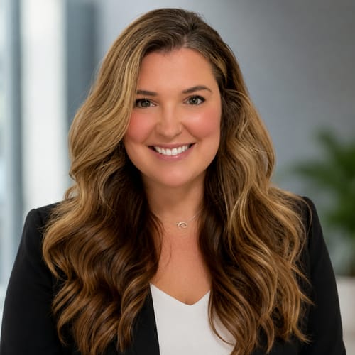 Headshot of Colleen Crooks, LICSW
