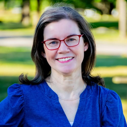 Headshot of Susan Woehr, LCSW