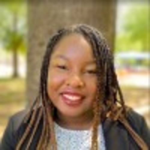 Headshot of Rashida Whitley, LPC