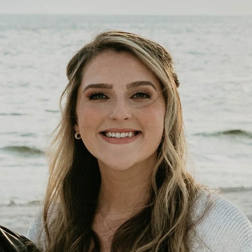 Headshot of Ashley Rodenbeck, LCSW