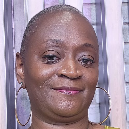Headshot of Carol Cumberbatch, LMHC