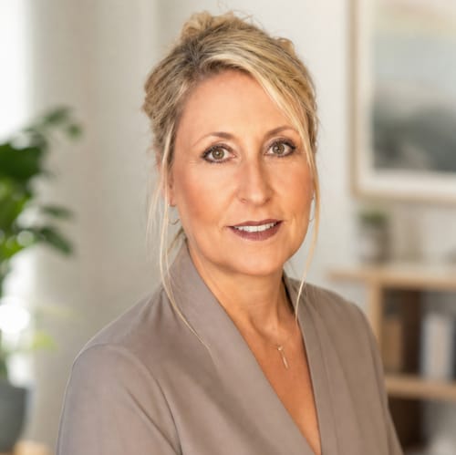 Headshot of Carin Skapars, LMHC