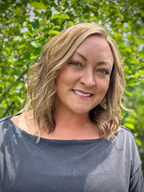 Headshot of Frances Beacom, LPC