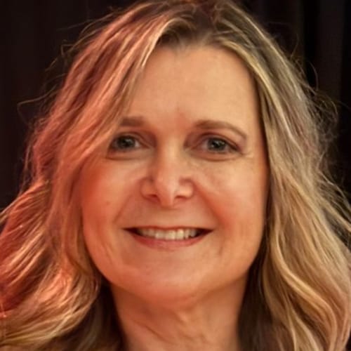 Headshot of Laura Zviovich, LPC