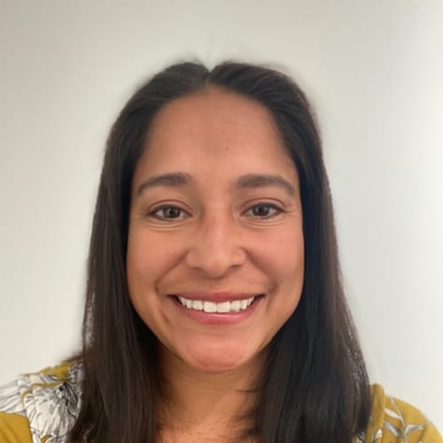 Headshot of Ana Bolling Cruz, LICSW