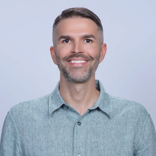 Headshot of Andrew Mahtani, LCSW